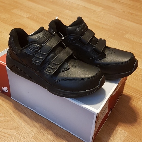new balance men's hook and loop shoes